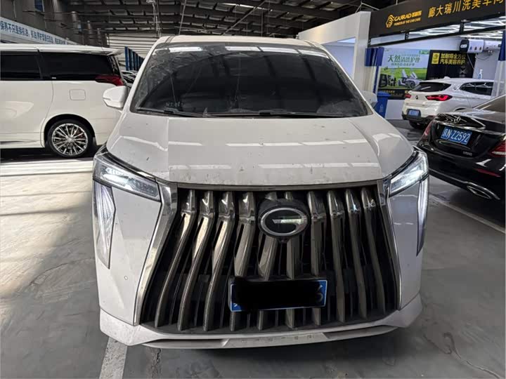 Фото 2 - GAC Trumpchi M8