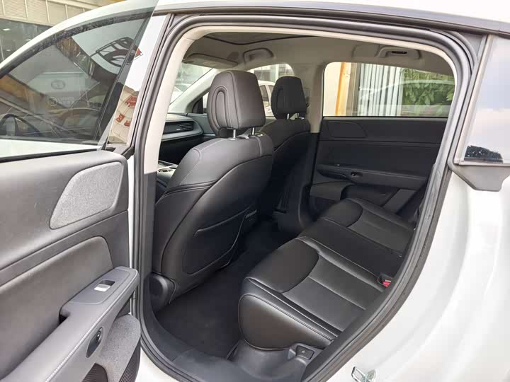 Фото 9 - XPeng G6