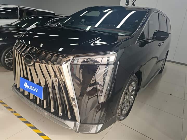 Фото 1 - GAC Trumpchi M8