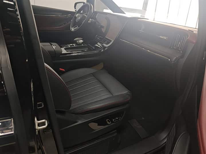 Фото 8 - GAC Trumpchi M8