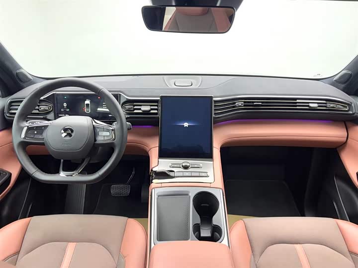 Фото 14 - Nio EC6