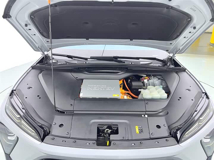 Фото 19 - Nio EC6