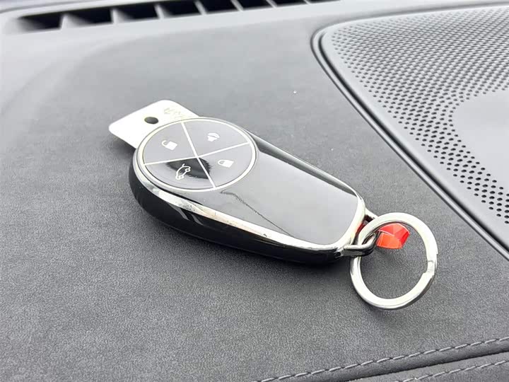 Фото 20 - Nio EC6