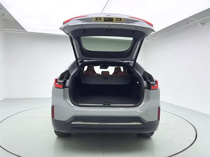 Фото 8 - Nio EC6