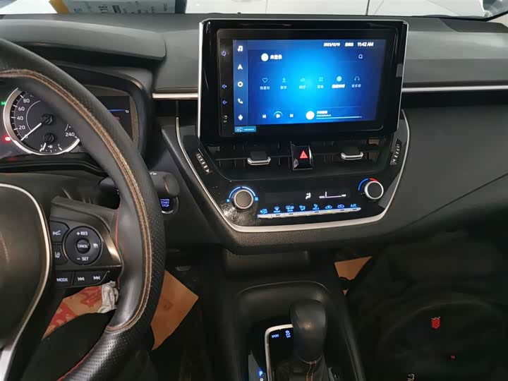 Фото 13 - Toyota Corolla