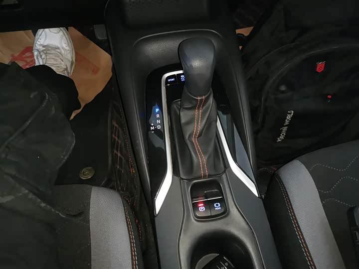 Фото 14 - Toyota Corolla