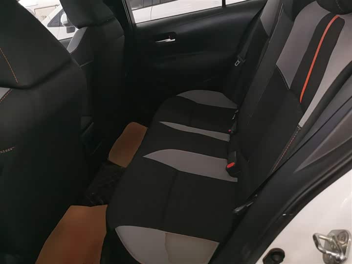 Фото 17 - Toyota Corolla