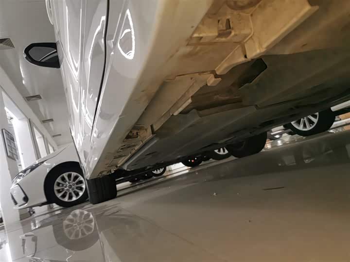 Фото 22 - Toyota Corolla