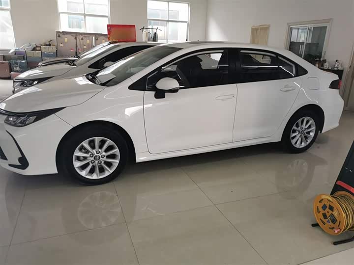 Фото 5 - Toyota Corolla