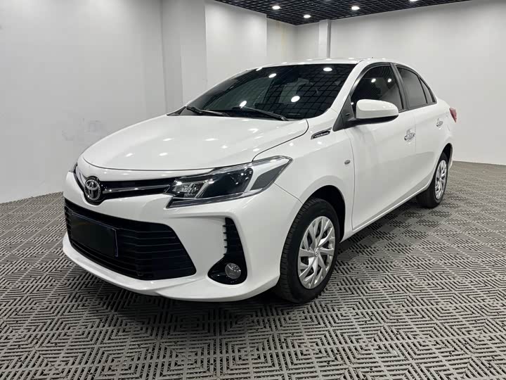 Фото 3 - Toyota Vios