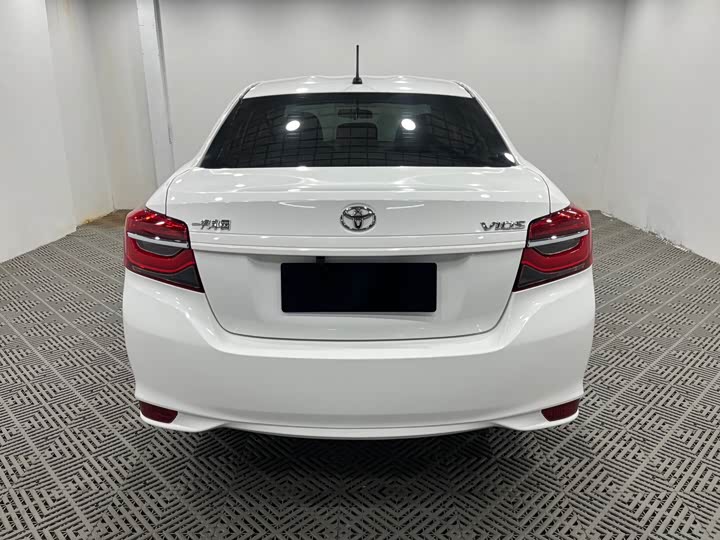 Фото 8 - Toyota Vios