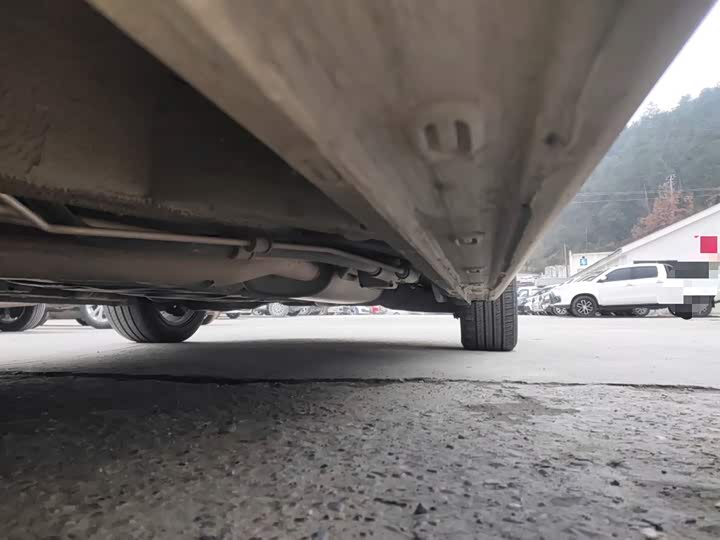 Фото 22 - Roewe iMax 8