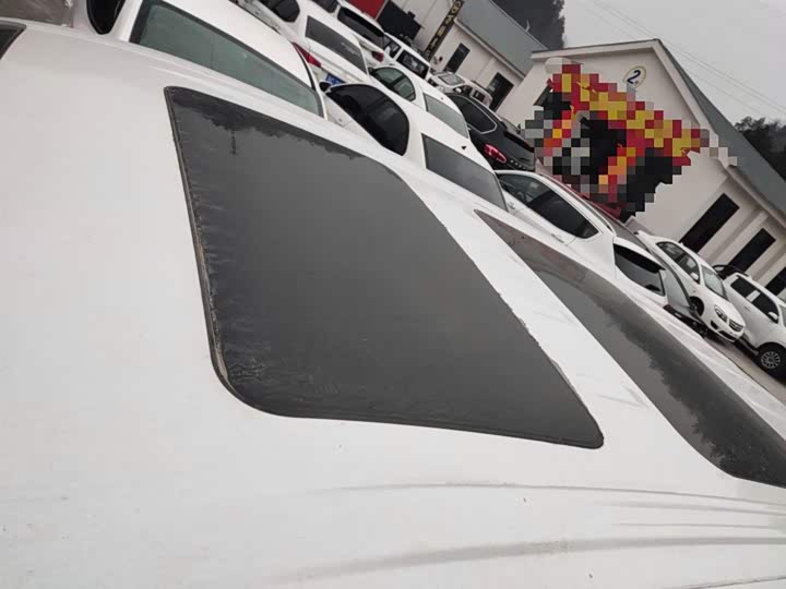 Фото 27 - Roewe iMax 8