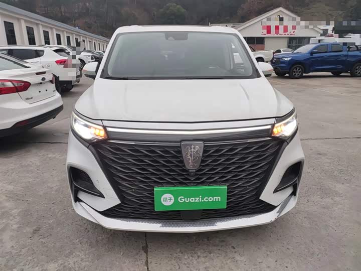 Фото 3 - Roewe iMax 8