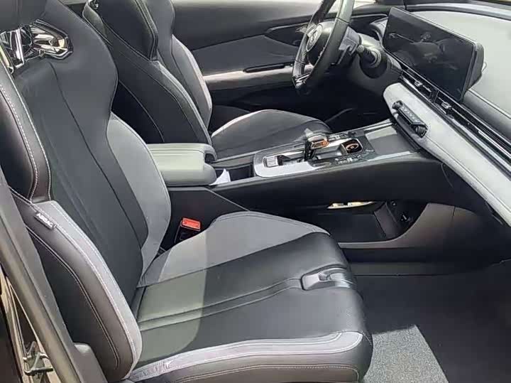 Фото 11 - GAC Trumpchi Empow R