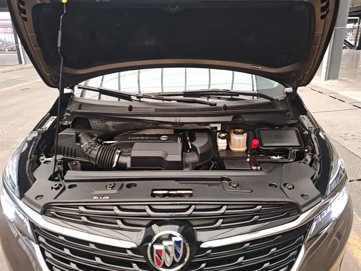 Фото 20 - Buick GL8 ES