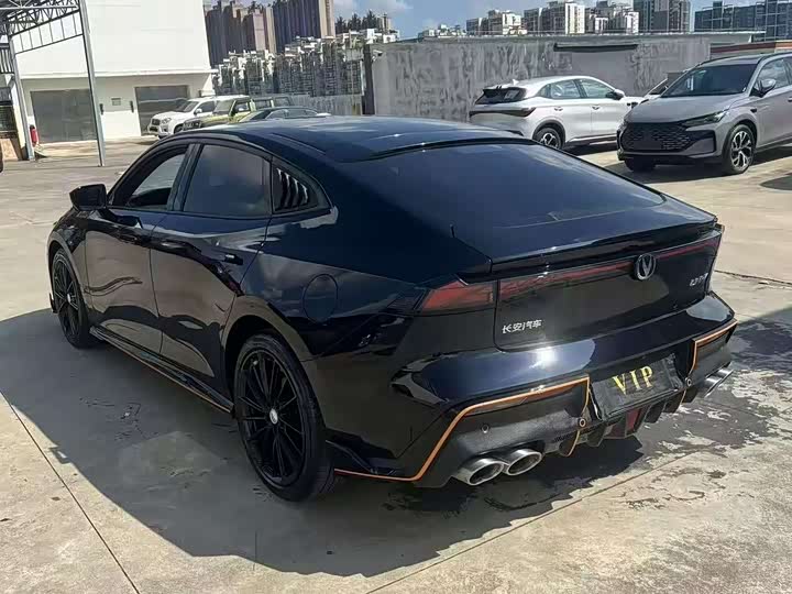 Фото 15 - Changan UNI-V