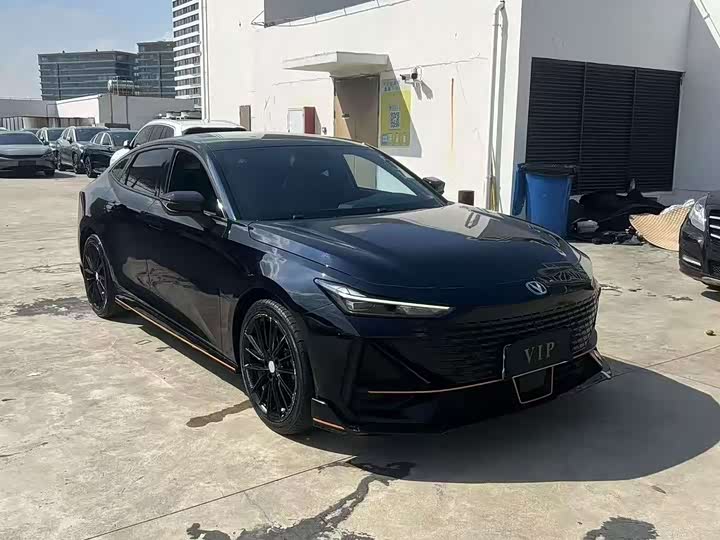 Фото 3 - Changan UNI-V