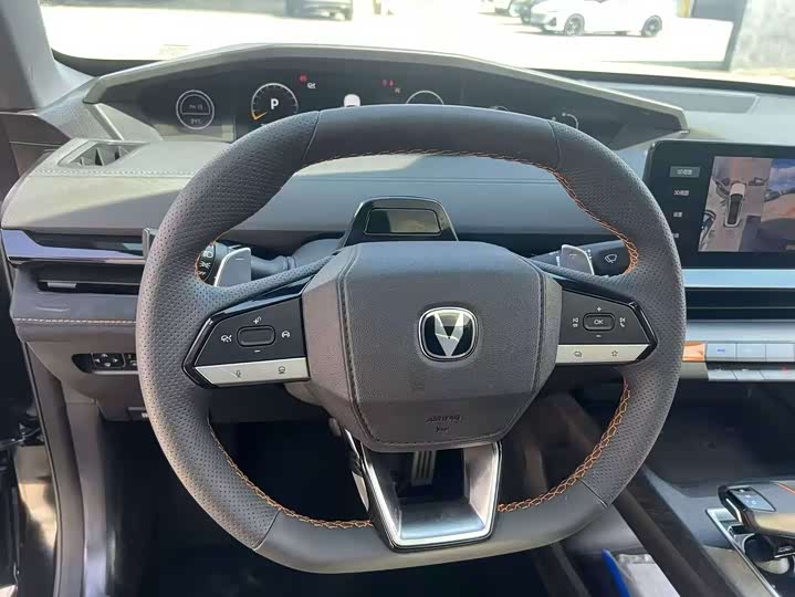 Фото 7 - Changan UNI-V