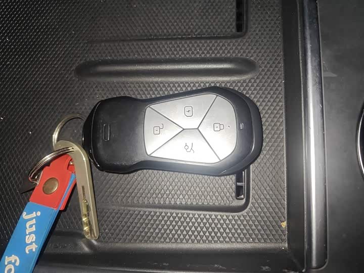 Фото 9 - XPeng G6