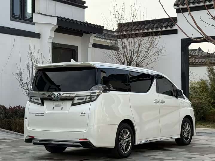 Фото 5 - Toyota Vellfire
