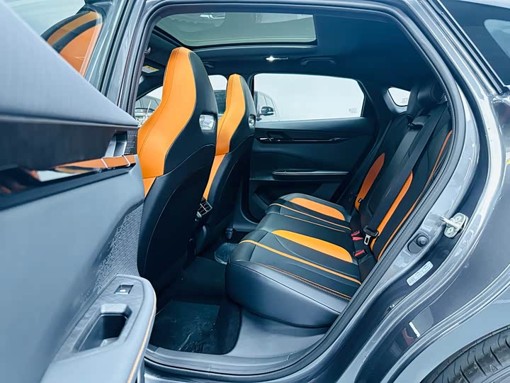 Фото 10 - Changan UNI-V