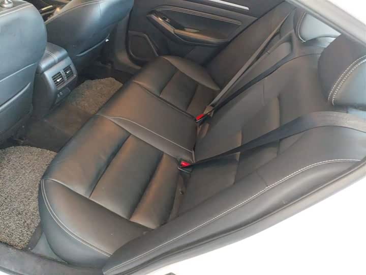 Фото 17 - Nissan Teana