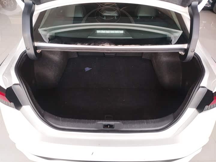 Фото 19 - Nissan Teana