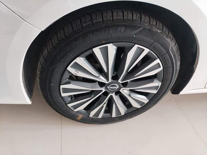 Фото 23 - Nissan Teana