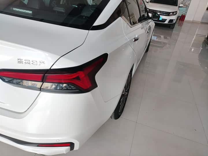 Фото 8 - Nissan Teana