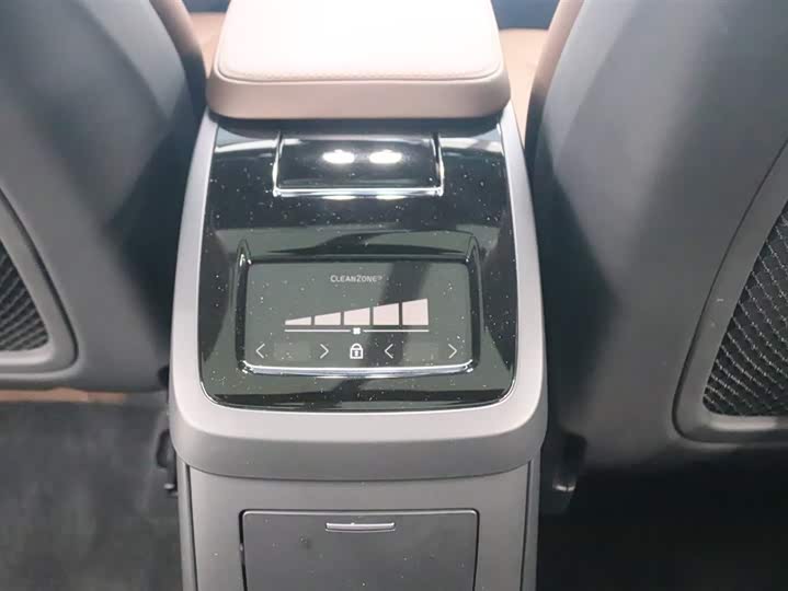 Фото 17 - Volvo S90 Hybrid