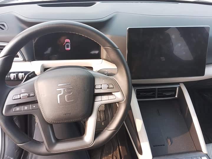 Фото 12 - BYD Yuan Up