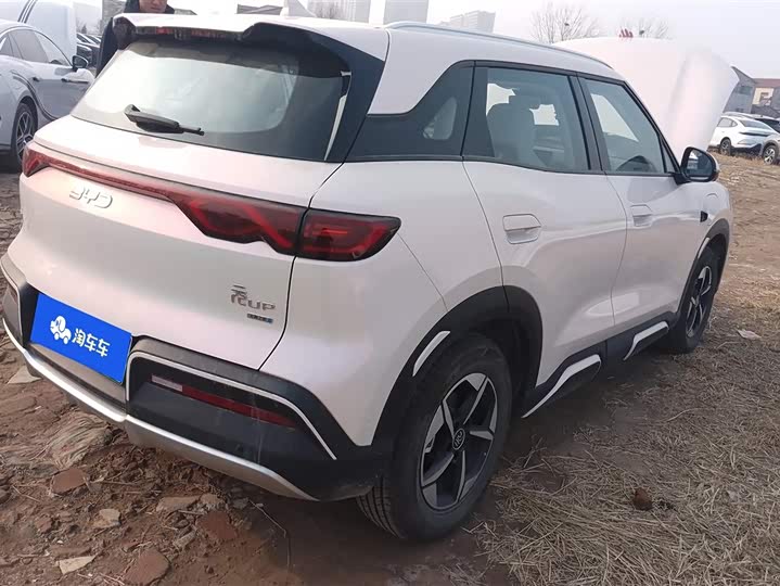 Фото 3 - BYD Yuan Up