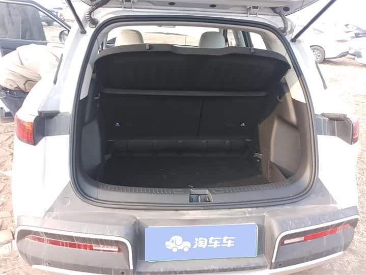 Фото 4 - BYD Yuan Up