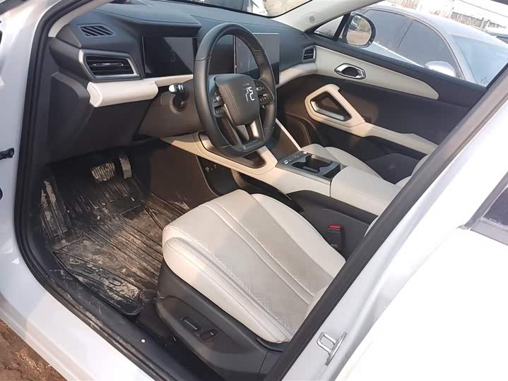 Фото 9 - BYD Yuan Up