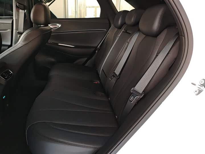 Фото 17 - BYD Sea Lion 06 Hybrid/EV