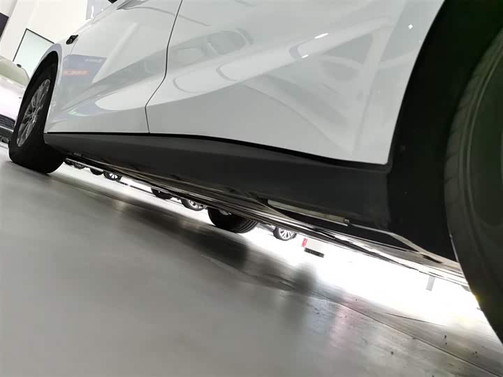 Фото 22 - BYD Qin L