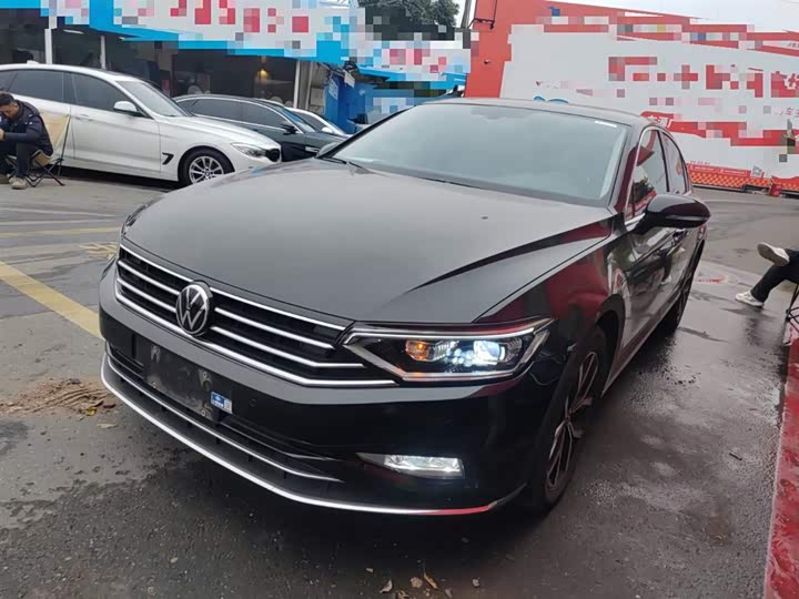 Фото 1 - Volkswagen Magotan