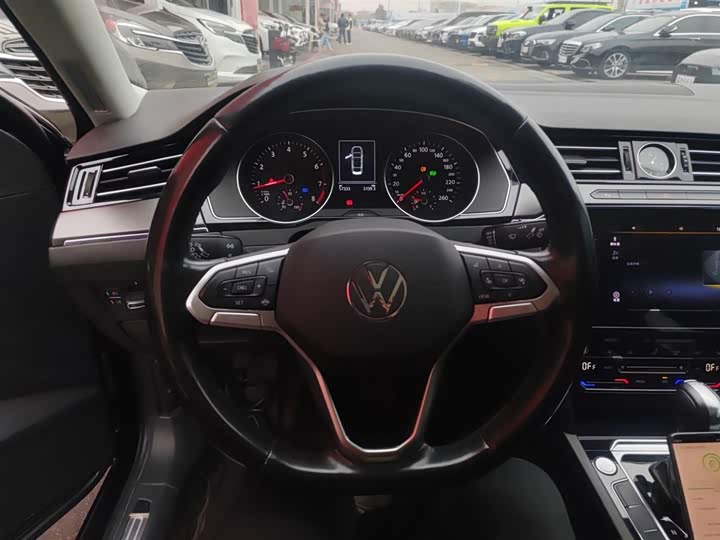 Фото 11 - Volkswagen Magotan