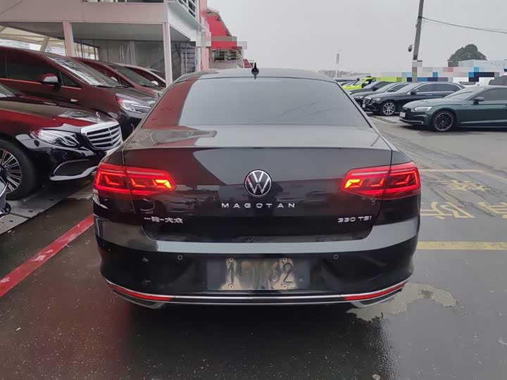 Фото 6 - Volkswagen Magotan