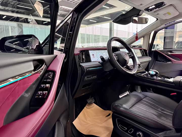 Фото 4 - GAC Trumpchi E9