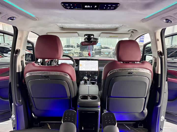 Фото 5 - GAC Trumpchi E9