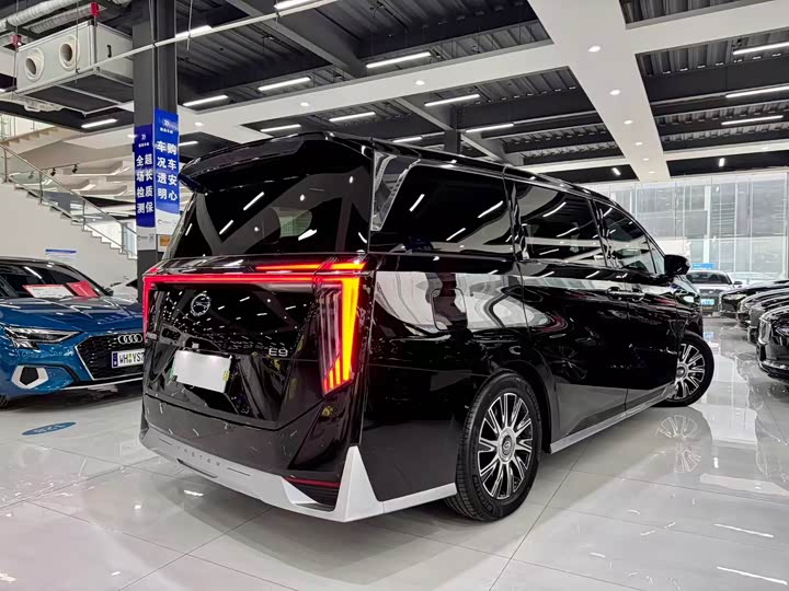 Фото 9 - GAC Trumpchi E9