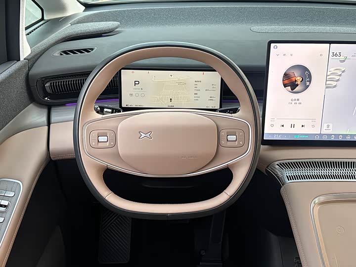 Фото 16 - XPeng X9