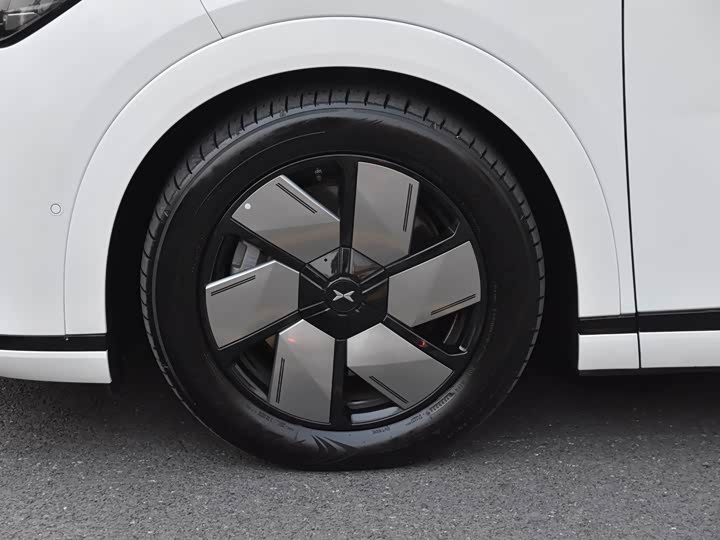 Фото 7 - XPeng X9