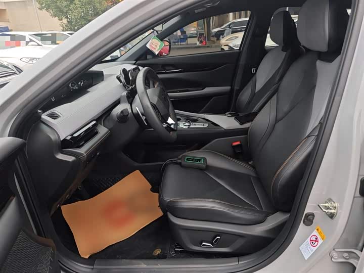 Фото 15 - Changan UNI-V