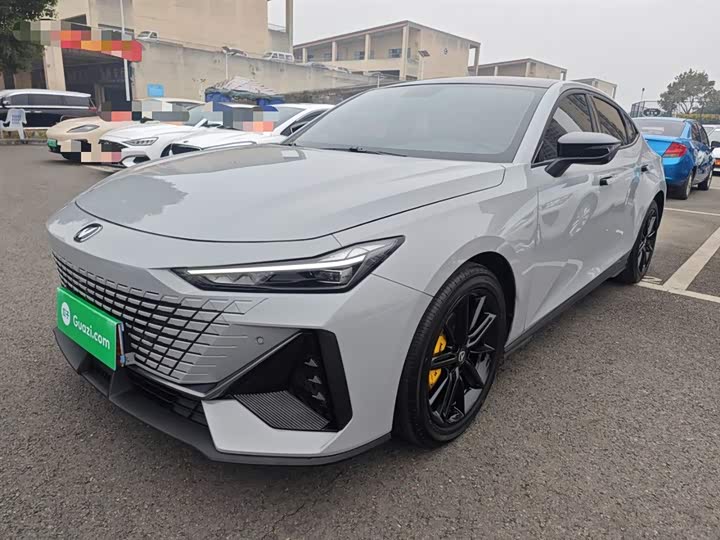 Фото 2 - Changan UNI-V