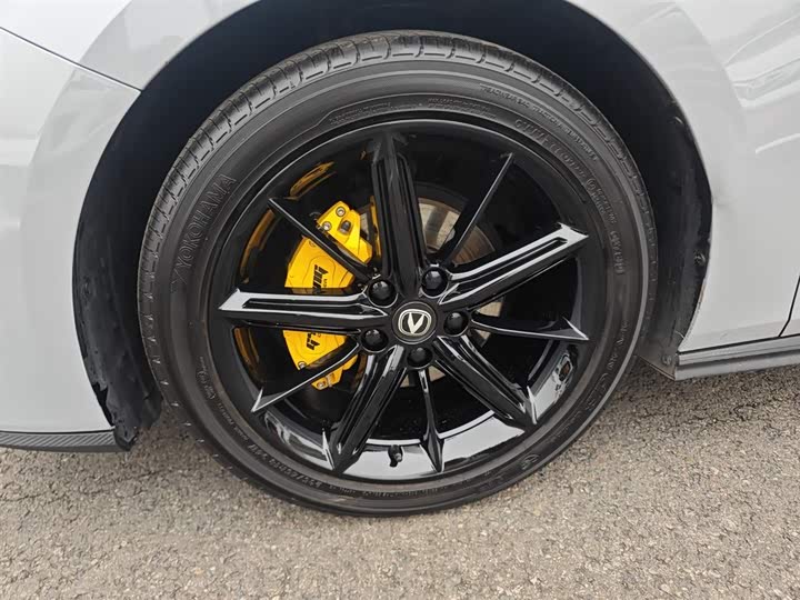 Фото 23 - Changan UNI-V