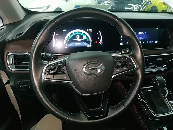 Фото 11 - GAC Trumpchi M6