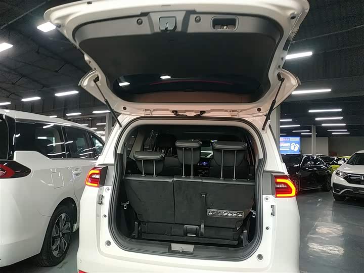 Фото 19 - GAC Trumpchi M6